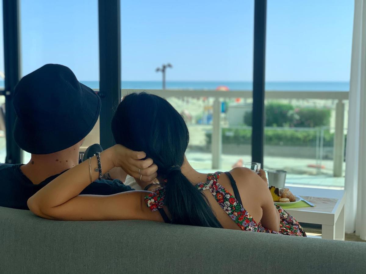 Hotel Tritone ريميني المظهر الخارجي الصورة